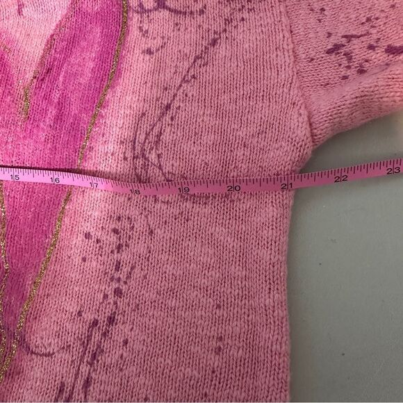 Victoria pink heart painted sweater no size but fits like a large - Picture 7 of 9